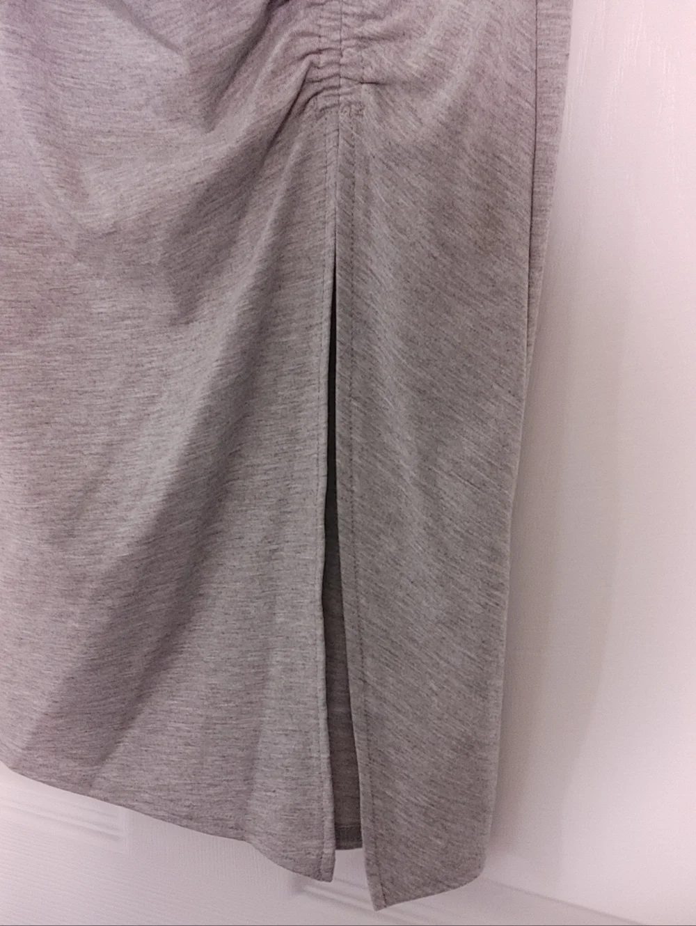 NWT H&M Divided Gray Ruched Midi Jersey Skirt with Front Slit Women's Size XS - Picture 5 of 5